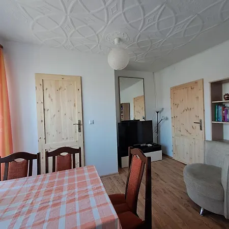 Pokoje Goscinne U Marysi Nowy Sacz Exterior photo